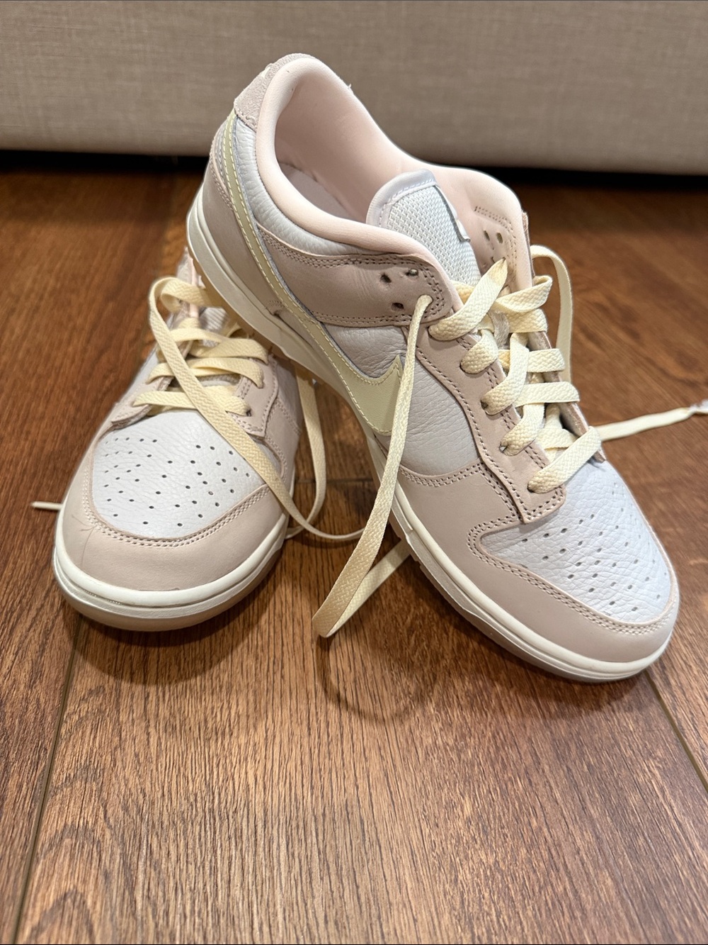 Women's Low-Top NIKE Sneakers in Soft Pink and Cream NWOT